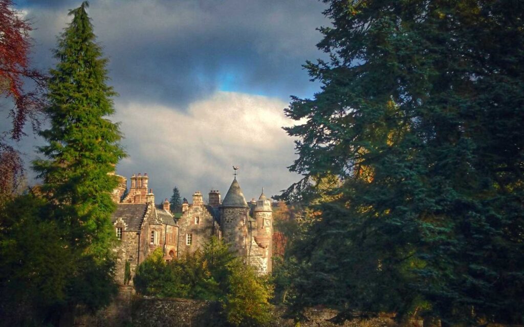 замок в шотландии