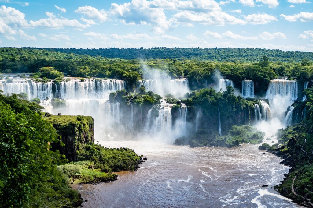 Водопады Игуасу, Аргентина и Бразилия