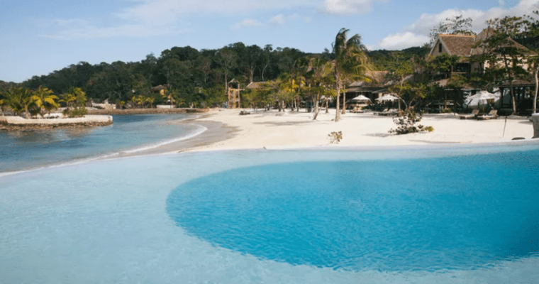 Лучшие пляжи Ямайки с самым мягким песком и чистейшей водой.